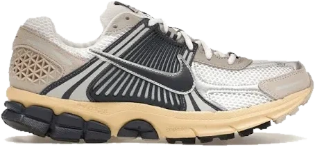 Nike Zoom Vomero 5 in Photon Dust / Sail — view 1